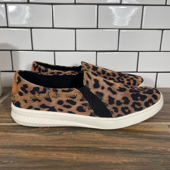 BareTraps Yadier Womens Size 7 Shoes Leopard Print Casual Slip On Sneaker - Picture 3 of 12